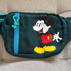 Disney Mickey Mouse . Mickey & Co. Belt bag